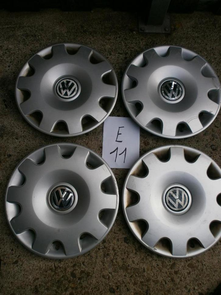 E11/ 4 enjoliveurs VW 15 pouces en bon état., Auto diversen, Wieldoppen, Gebruikt, Ophalen of Verzenden