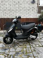 Piaggio zip 4T iget euro 5, Fietsen en Brommers, Ophalen, Zip, Nieuw, Klasse B (45 km/u)
