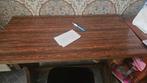 Houten Tafel/bureau, Huis en Inrichting, Barren, Ophalen of Verzenden, Zo goed als nieuw