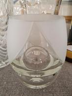 Vase boule, Enlèvement