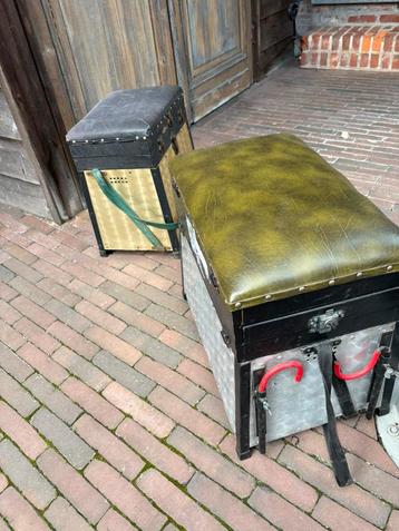 2 visbakken beschikbaar voor biedingen