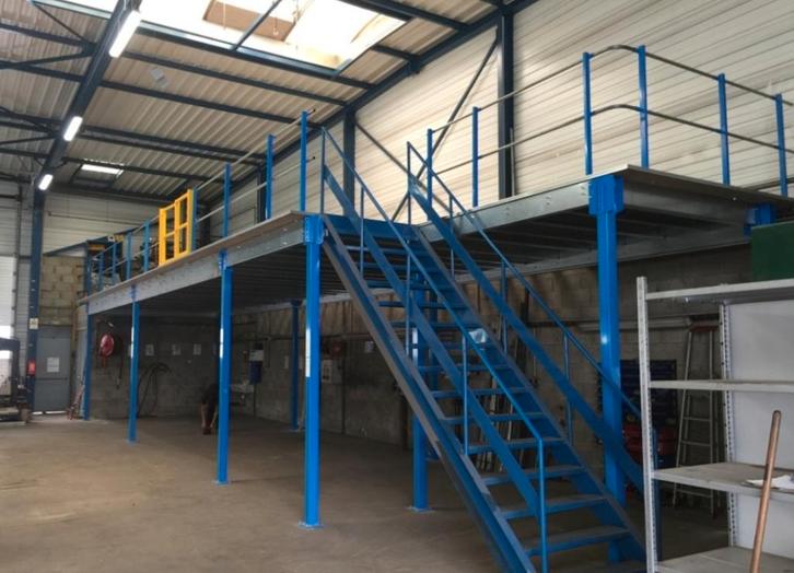 Mezzanine industrielle-plateforme d'occasion, Articles professionnels, Aménagement de Bureau & Magasin | Entrepôt, Rayonnage & Stockage