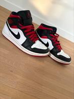 Nike Air Jordan rood, zwart, wit | maat 40, Schoenen, Ophalen of Verzenden, Zo goed als nieuw, Nike Jordan