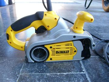 Dewalt ponceuse a bande Mod:D433 220v / 800W  beschikbaar voor biedingen