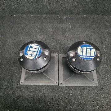 OUTLJNE   OUT4   hoog driver + hoorn
 beschikbaar voor biedingen