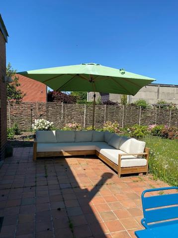 360 draaibare zweefparasol BRESCIA (3 x 3m) en ballastplaat beschikbaar voor biedingen