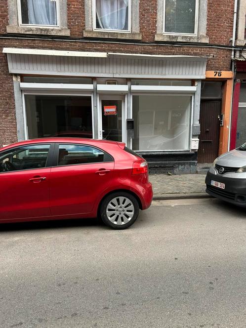 Commerce a louer, Zakelijke goederen, Exploitaties en Overnames