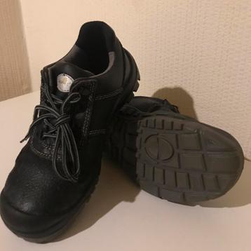 Werkschoenen 37 laag WORTEC beschikbaar voor biedingen
