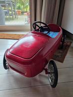 Antieke speelgoedauto uit 1967 in plaatstaal met pedalen voo, Ophalen