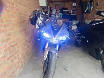 vente ou échange r1, Plus de 35 kW, Super Sport, Particulier, 999 cm³
