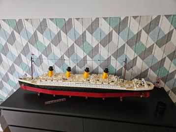 lego 10294 beschikbaar voor biedingen