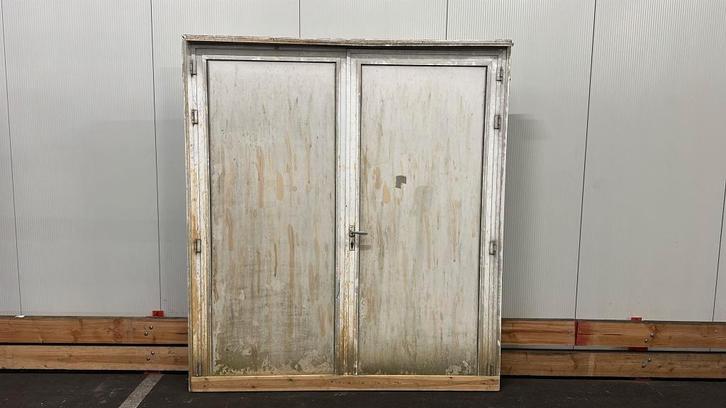 Dubbele (Industriële) Deur – 19602250 mm – Met Deurdranger, Doe-het-zelf en Bouw, Deuren en Vliegenramen, Gebruikt, Buitendeur