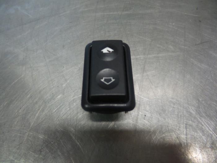 Elektrisch Raam Schakelaar van een BMW 3-Serie (3-Serie 90-), Auto-onderdelen, Dashboard en Schakelaars, BMW, Gebruikt, 3 maanden garantie