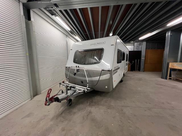 Caravan Hymer Eriba Nova 465, Caravans en Kamperen, Caravans, Particulier, tot en met 4, 1000 - 1250 kg, Rondzit, Eriba, Frans bed