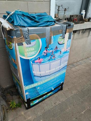 Zwembad Intex + toebehoren  beschikbaar voor biedingen