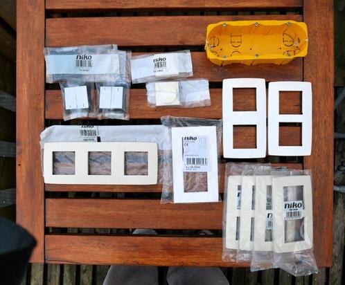 Niko, set borden en afwerkingen, Doe-het-zelf en Bouw, Elektriciteit en Kabels, Nieuw, Schakelaar, Ophalen of Verzenden