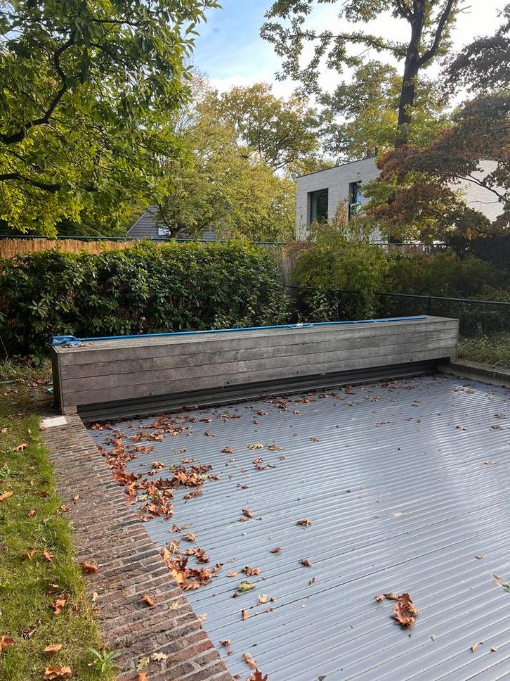 Zwembad afdekking met motor, Tuin en Terras, Zwembad-toebehoren, Zo goed als nieuw, Ophalen