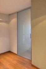 Porte coulissante verre depoli cadre alluminium, Maison & Meubles, Armoires | Penderies & Garde-robes, Comme neuf, Enlèvement