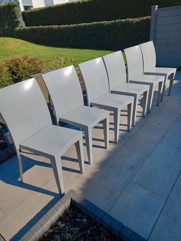 Tuinstoelen  beschikbaar voor biedingen