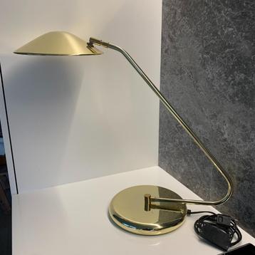 Goudkleurige bureaulamp beschikbaar voor biedingen