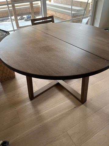 Moderne ronde eettafel, Huis en Inrichting, Tafels | Eettafels, Ophalen, Zo goed als nieuw, Vier personen, Rond
