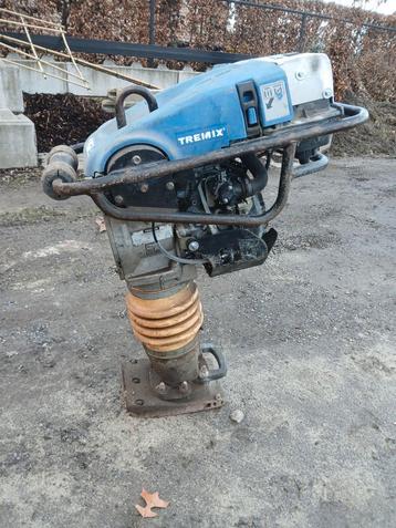 Trilstamper met honda motor beschikbaar voor biedingen