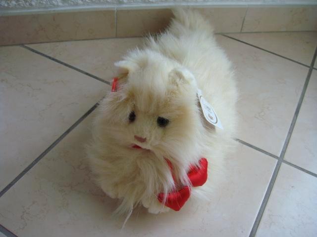 Joli chat long poils. Marque "RUSS". Ancien", Verzamelen, Beelden en Beeldjes, Zo goed als nieuw, Dier, Ophalen of Verzenden