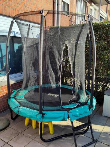 Trampoline (merk Salta, diameter 153cm) beschikbaar voor biedingen