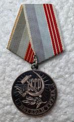 Medaille, USSR Veteranen van de Arbeid 1941-45, Verzamelen, Ophalen of Verzenden, Landmacht, Lintje, Medaille of Wings