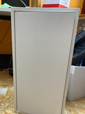 Kast Bovenkast beschikbaar voor biedingen