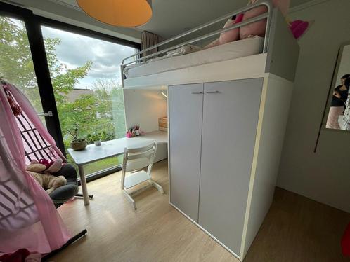 Kinderkamer met hoogslaper, Kinderen en Baby's, Kinderkamer | Stapelbedden en Hoogslapers, Zo goed als nieuw, Hoogslaper, Ophalen