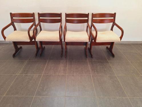 Brutalist stoelen midcentury. 4 stuks., Huis en Inrichting, Stoelen, Gebruikt, Hout, Ophalen