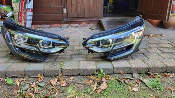 koplamp links renault megan 4  nr 260607505R. beschikbaar voor biedingen