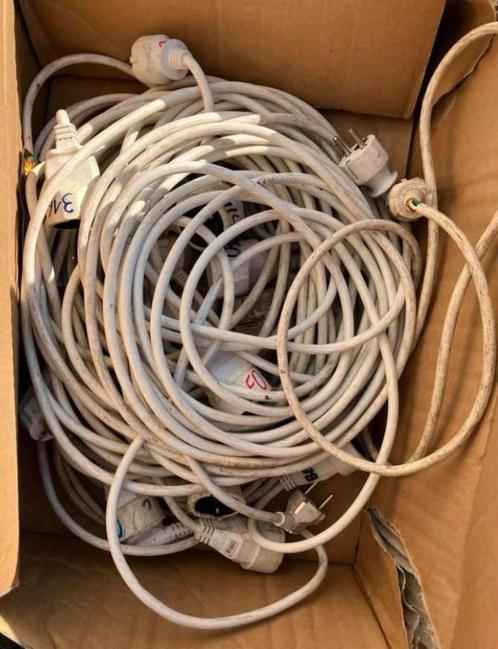 Honderden (meter) verlengkabels - 1e per meter! -, Doe-het-zelf en Bouw, Elektriciteit en Kabels, Gebruikt, Ophalen