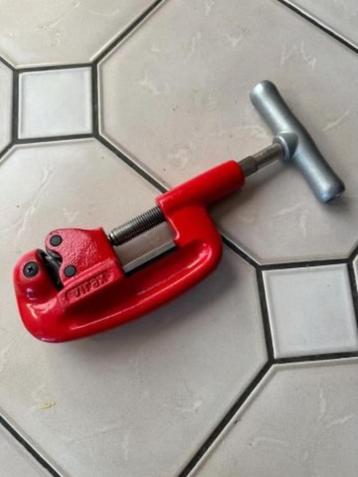 Coupe tube virax 2101 beschikbaar voor biedingen
