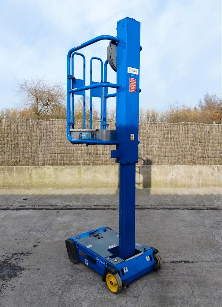 Manuele hoogtewerker PECOLIFT, Zakelijke goederen, Machines en Bouw | Liften, Steigers en Ladders, Ophalen