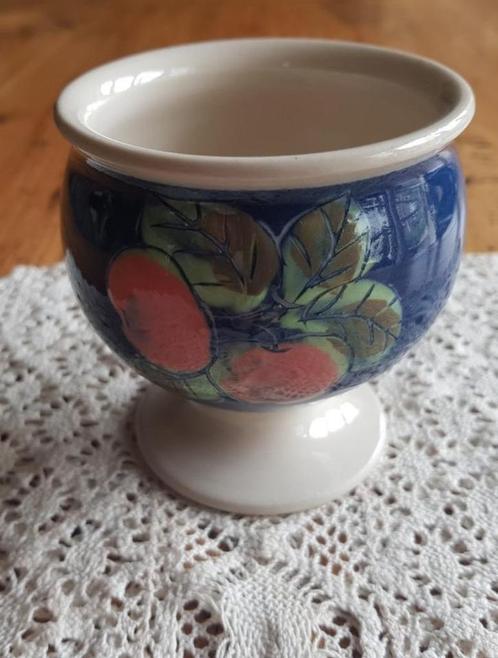 Ierse potterie beker appels, Forrester Bandon pottery Apples, Huis en Inrichting, Keuken | Servies, Gebruikt, Overige typen, Overige stijlen