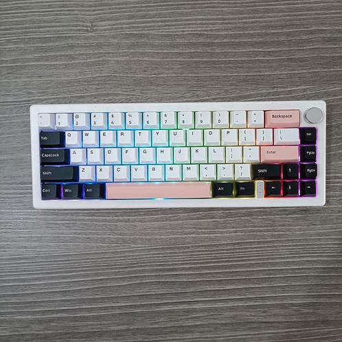 gaming keyboard, Computers en Software, Toetsenborden, Zo goed als nieuw, Qwerty, Draadloos, Gaming toetsenbord, Ophalen of Verzenden