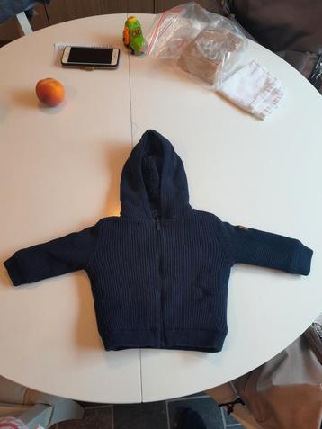 Mooi warm vestje/jasje van Cuddles & Smiles maat 74 beschikbaar voor biedingen