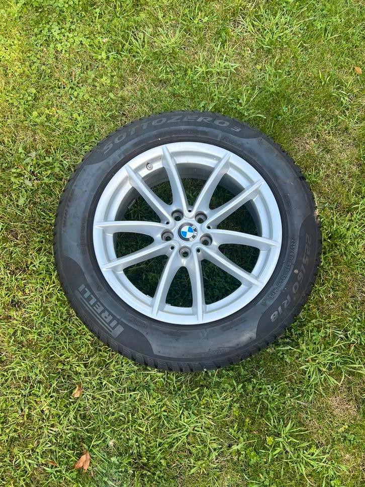 4x Pirelli Sottozero 3 winterbanden op BMW velgen (18 inch), Auto-onderdelen, Banden en Velgen, Band(en), Winterbanden, 18 inch
