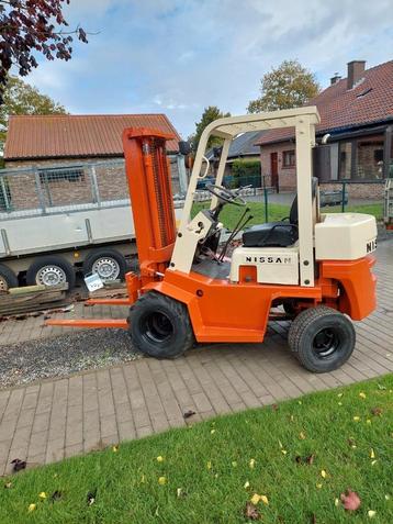 Nissan ruwterrein heftruck  beschikbaar voor biedingen