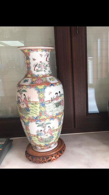 Chineese porseleinen vaas 45 cm hoog beschikbaar voor biedingen