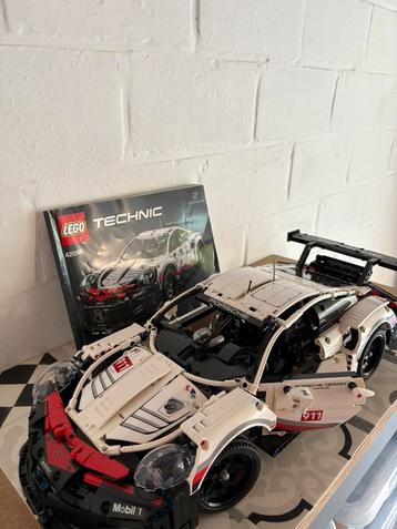 Lego Tecnic Porsche 911 RSR beschikbaar voor biedingen