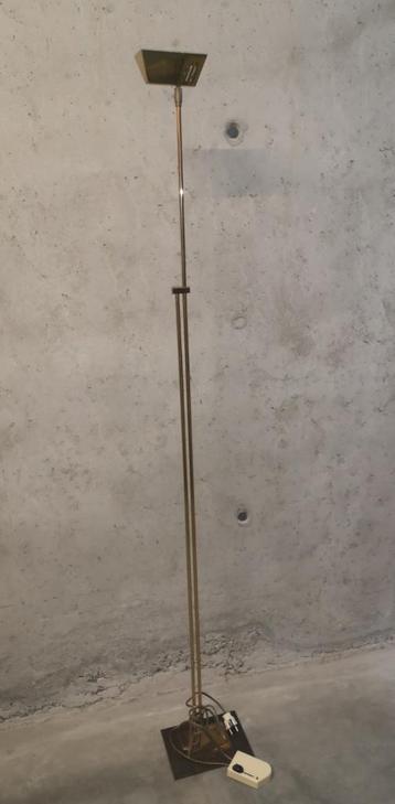 Design staande lamp beschikbaar voor biedingen