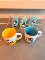 Set 2 Mickey Disney tassen & 3 Mickey Disney glazen, Verzamelen, Disney, Ophalen of Verzenden, Mickey Mouse, Zo goed als nieuw