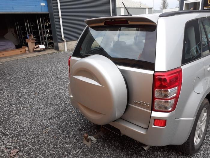 Feu arrière droit d'un Suzuki Grand Vitara, Autos : Pièces & Accessoires, Éclairage, Suzuki, Utilisé, 3 mois de garantie, Enlèvement ou Envoi