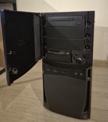 Desktop computer PC beschikbaar voor biedingen