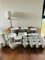 Porselein servies 71-delig voor 12 pers Rococo, Antiek en Kunst, Ophalen