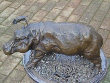 hippopotame et l oiseau en bronze signé BOTERO ., Enlèvement, Bronze