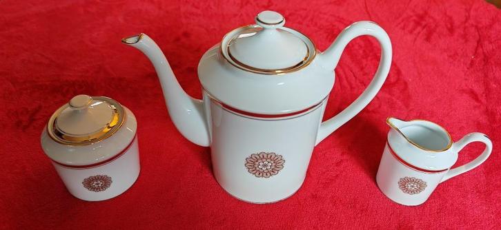 Porseleinen serviesstukken uit Limoges Michel de Sade, Antiek en Kunst, Antiek | Servies los, Ophalen